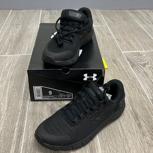 NWT Under Armour Men's Charged Rogue, Black, 9 US